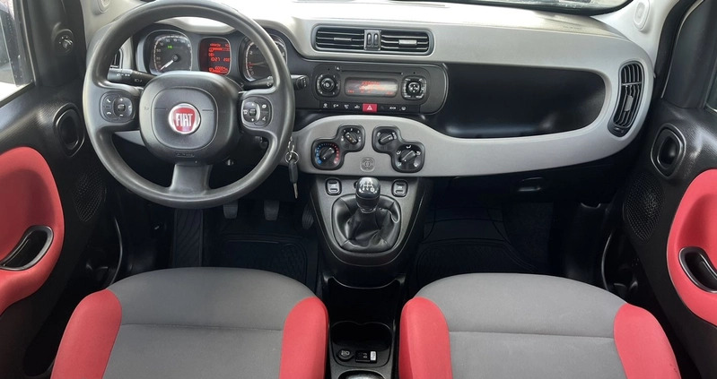 Fiat Panda cena 24900 przebieg: 148000, rok produkcji 2015 z Chociwel małe 742